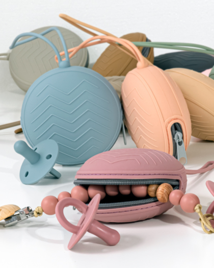 Estuche portachupetes de silicona